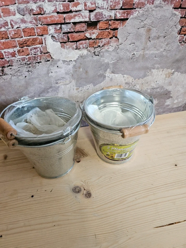 4 St. Pflanzgefäße aus Metall Blumentopf Behältnis