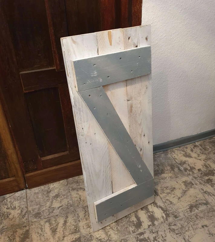 Massiver ShabbyChic Holzständer in weiß Dekoständer Gartendeko