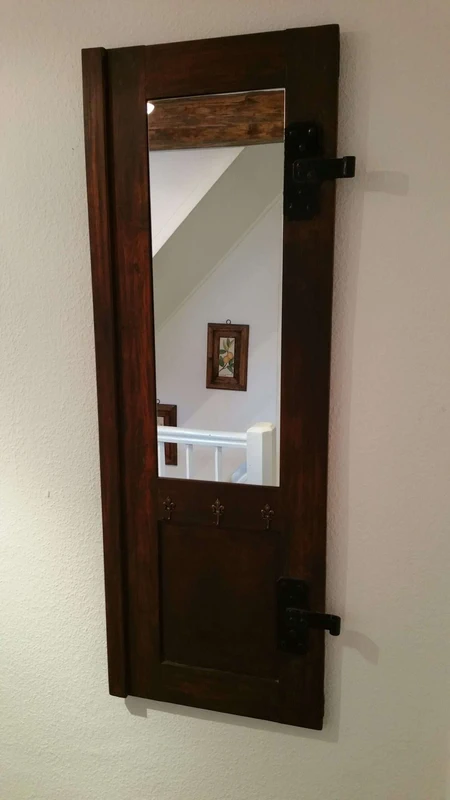Garderobe mit Siegel in mahagoni Massivholz Fensterlade Beschläge Kleiderhaken Sp102
