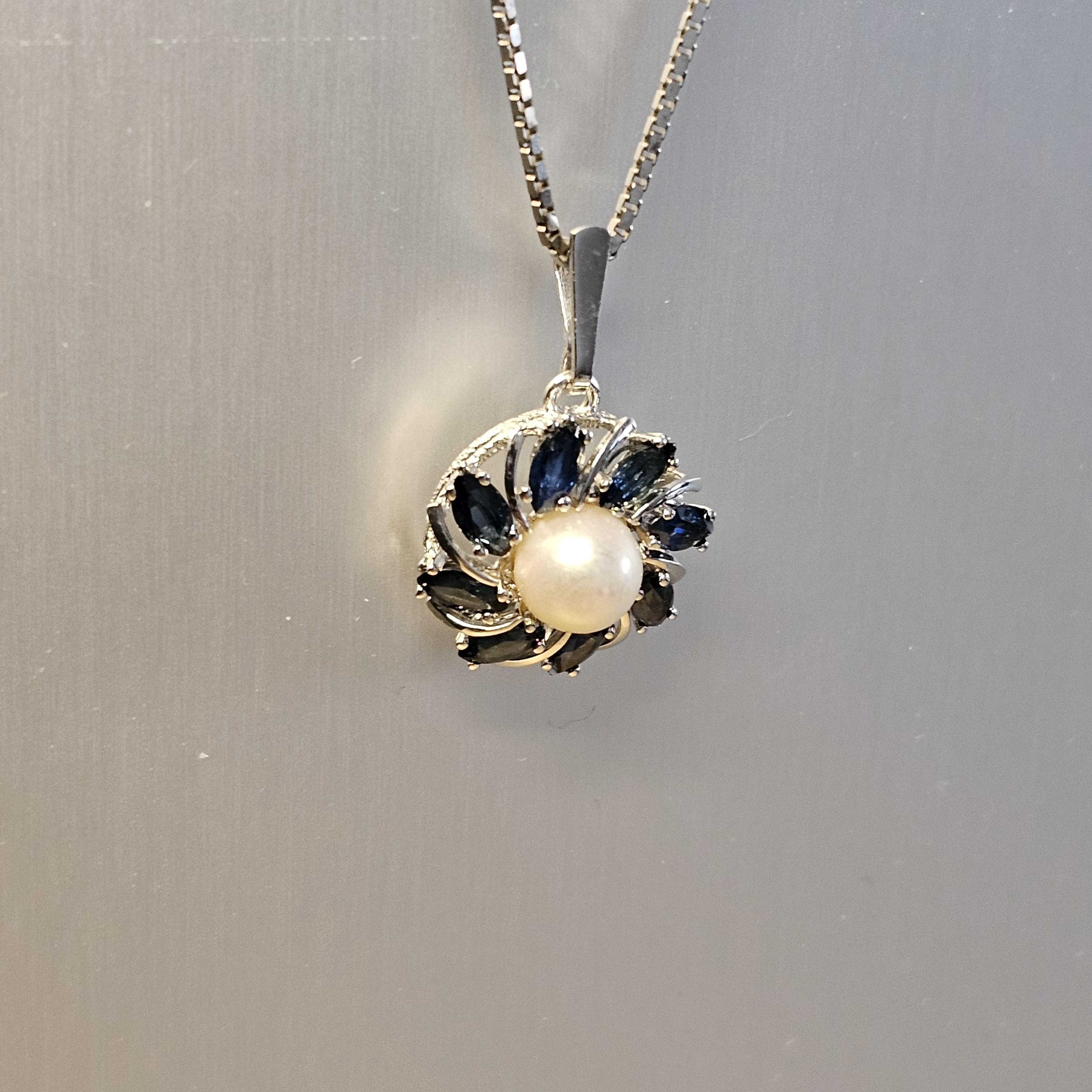 Nostalgischer Anhänger Gold Weißgold 585 Perle & Saphire blau Vintage elegant GAN264