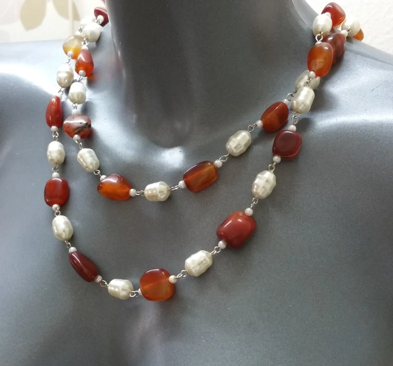 Halskette mit Achat und Perlmutt 126-138 cm EK107