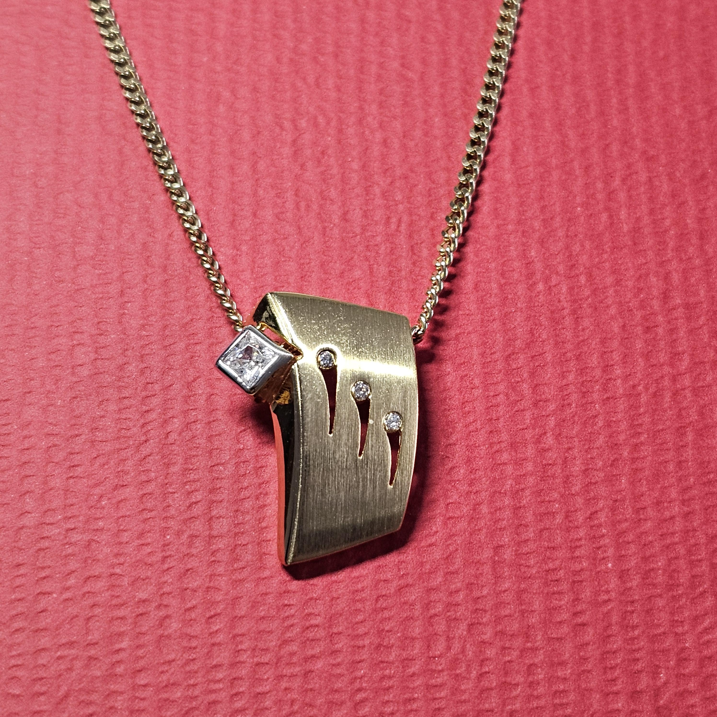 Stylischer Anhänger ohne Kette Gold 333 matt glänzend Kristalle klar durchbrochenes Design Vintage elegant GAN191