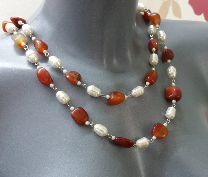 Halskette mit Achat und Perlmutt 126-138 cm EK107
