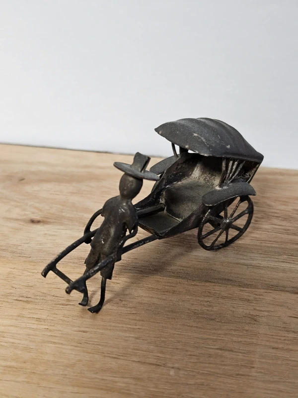 Rikscha Chinesischer Mann, Kunstobjekt, Curio, handgefertigte Silber Figur