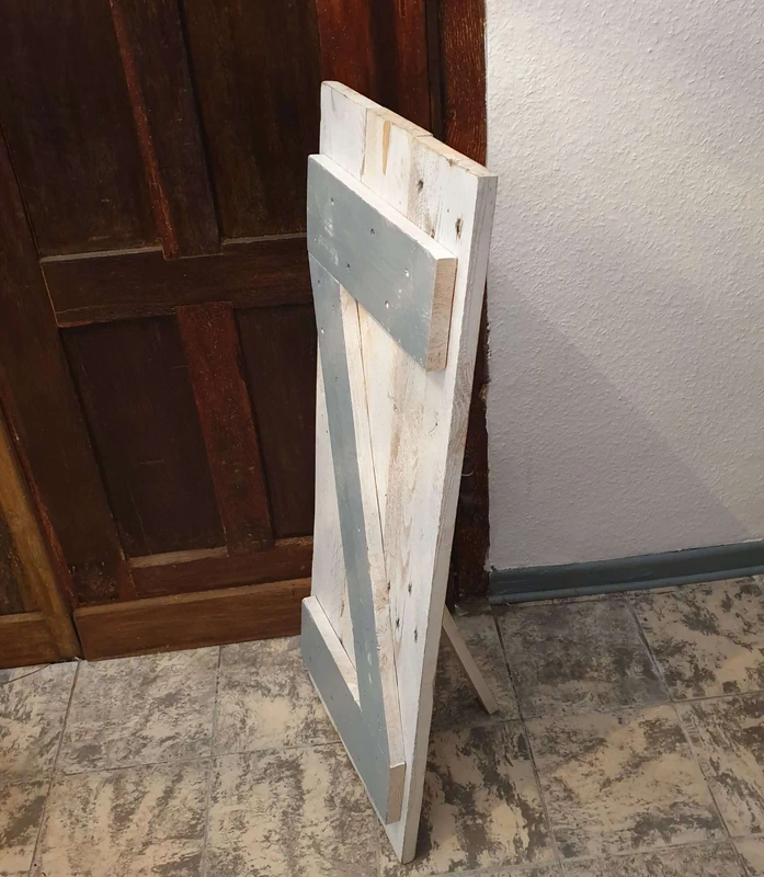 Massiver ShabbyChic Holzständer in weiß Dekoständer Gartendeko