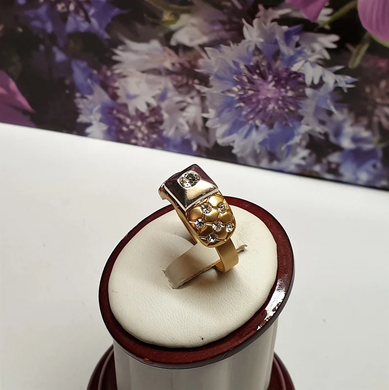 19,6 mm Modeschmuck Ring matt vergoldet Kristalle klar edel Glitzer Vintage elegant MR100