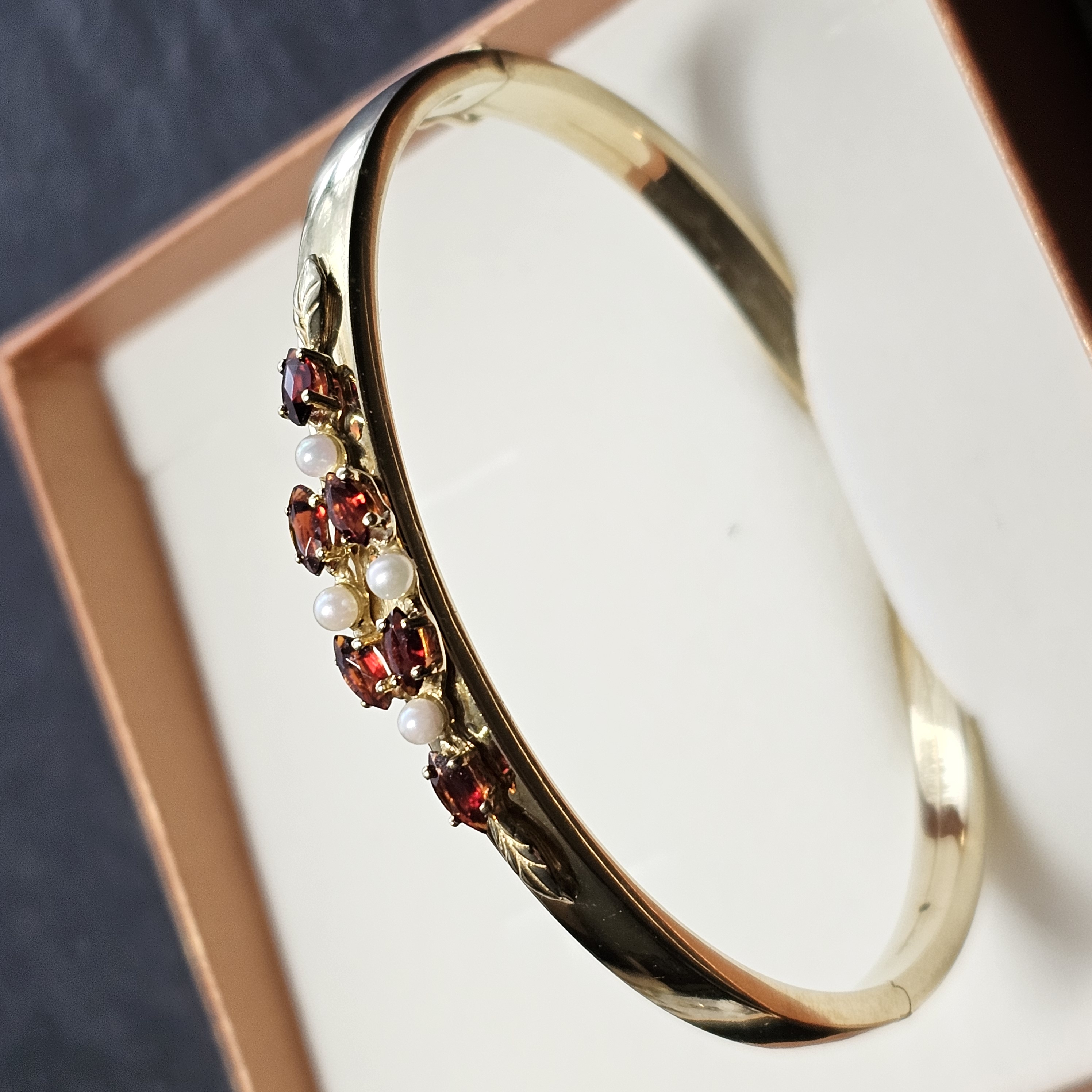 Nostalgischer Armschmuck Armreif Gold 333 Hessonit Granat & Saatperlen Shabby Vintage elegant GA131