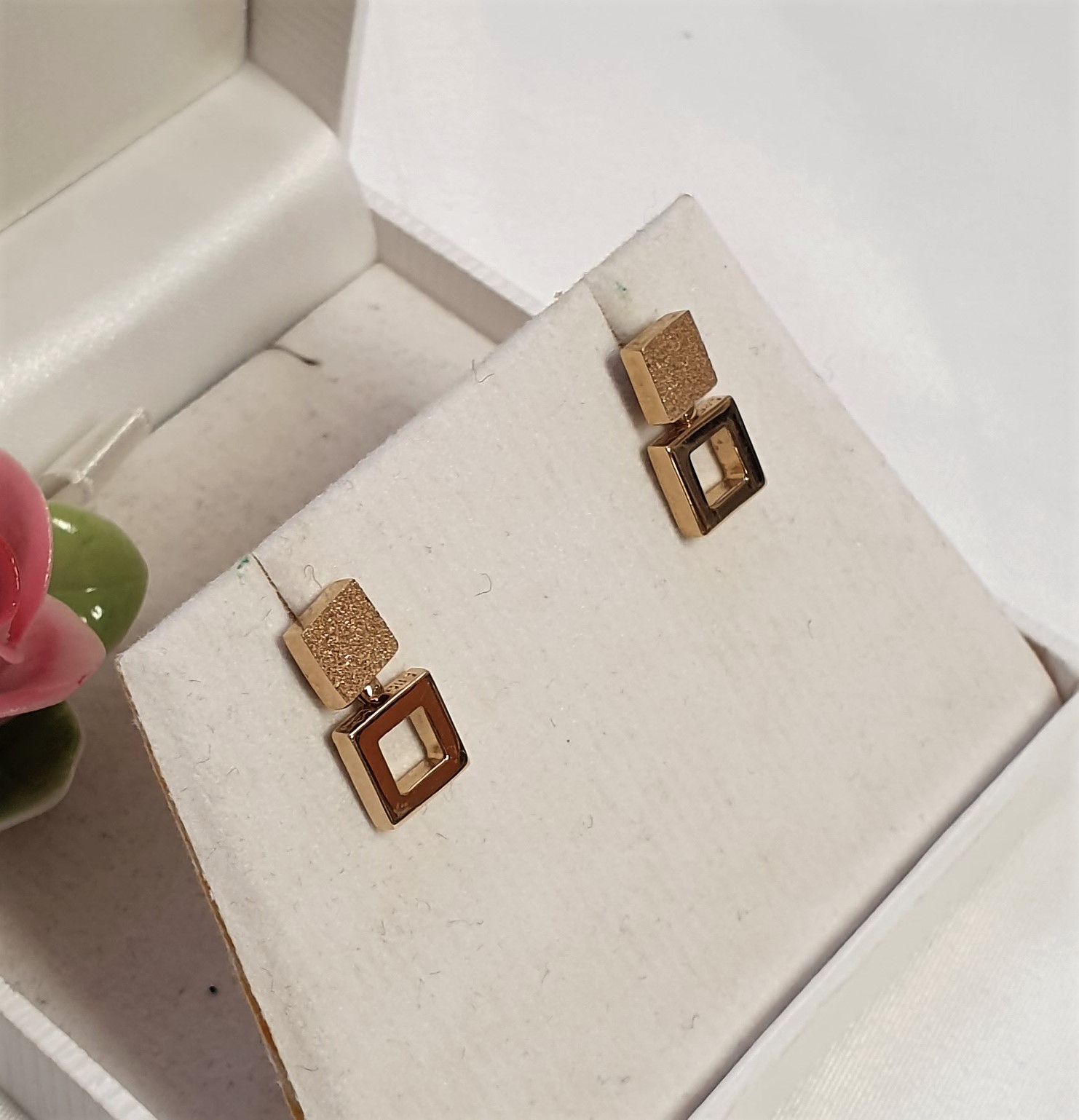 Design Ohrringe Ohrstecker Gold 585 quadratisches Design edel Vintage OR108