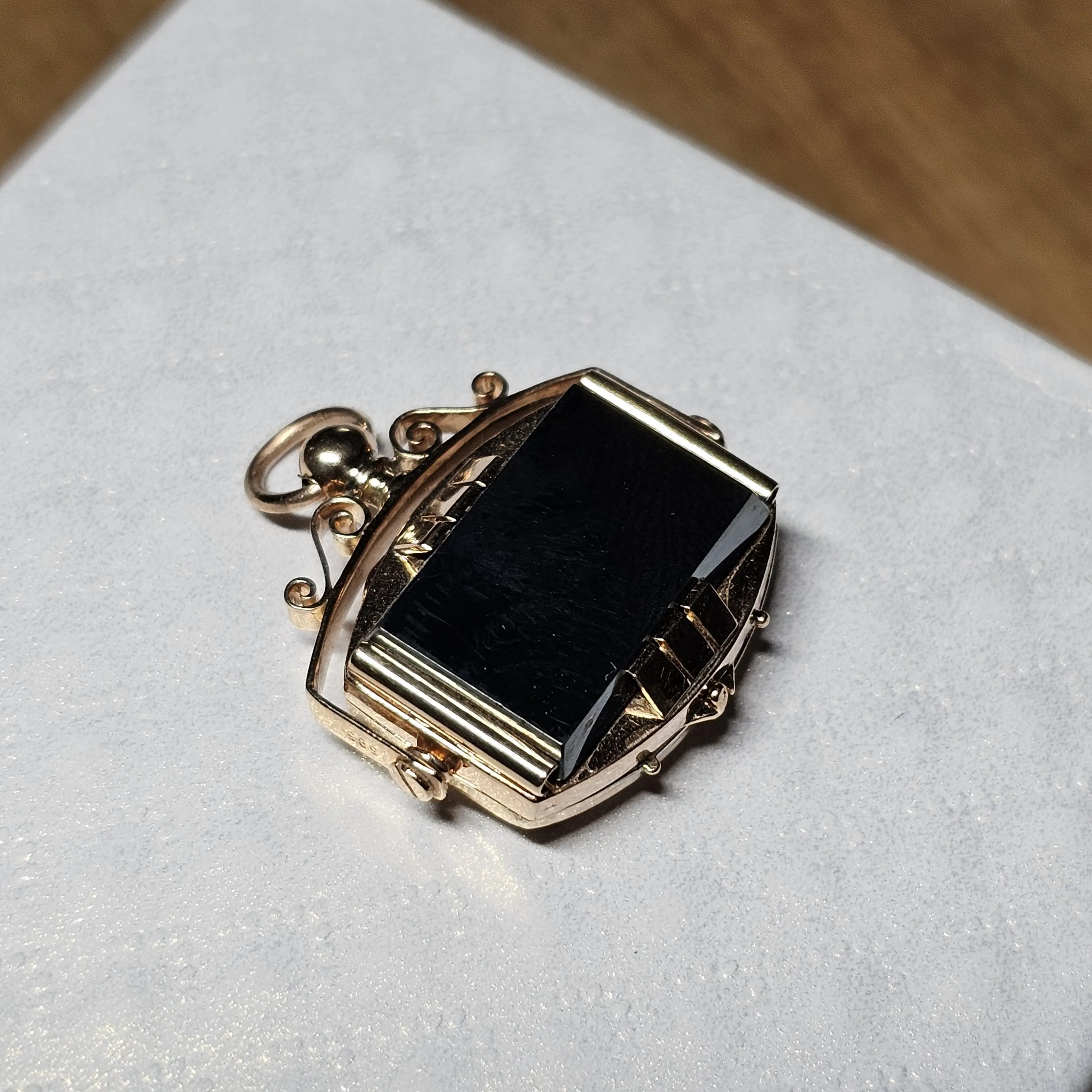 Nostalgisches Medaillon Anhänger ohne Kette Gold 585 Lagenstein Onyx schwarz Shabby Vintage elegant GAN257