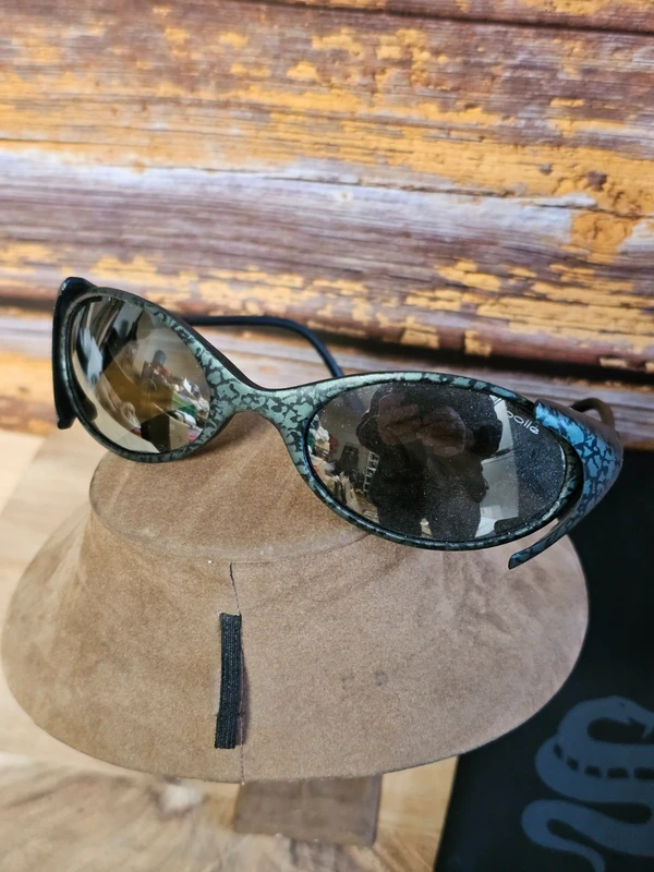 Bolle Aaja, Vintage 90er Silber verspiegelte Gläser Seitenschilde kleine ovale Sonnenbrille Damen