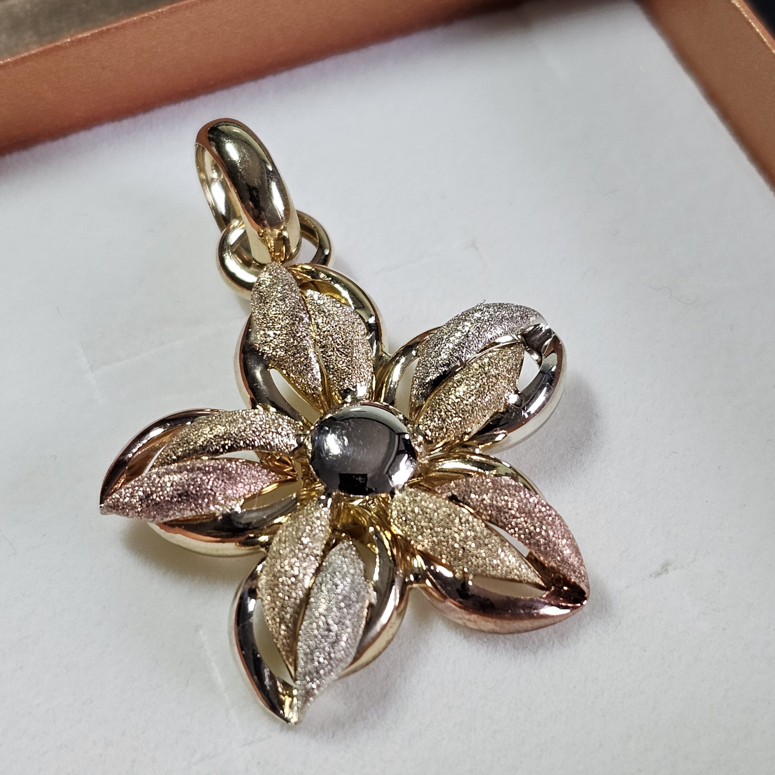 Anhänger Goldanhänger Gold 333 tricolor Blume Blüte floral diamantierter Schliff edel Vintage extravagant besonders selten rar GAN180